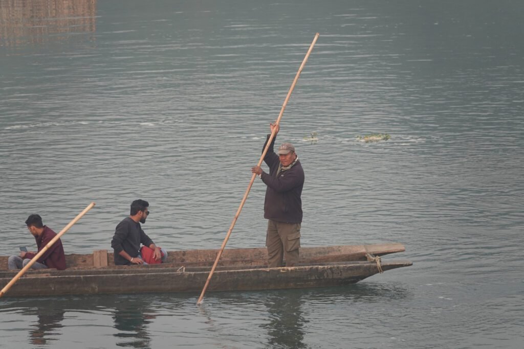 Im Einbaum zum Chitwan NP