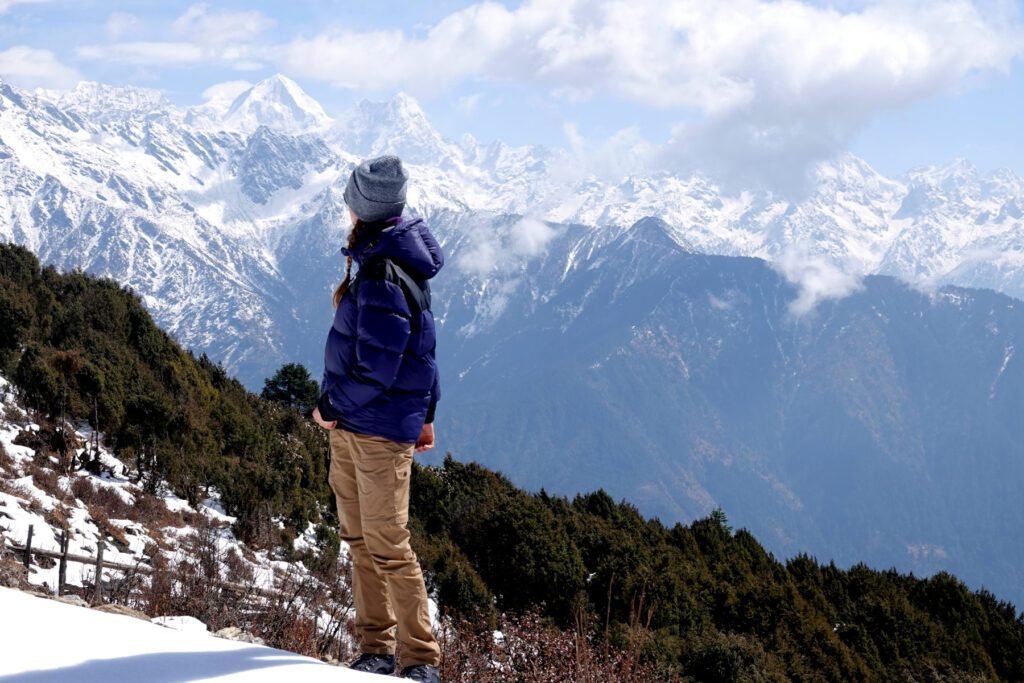 Umgeben von Bergspitzen