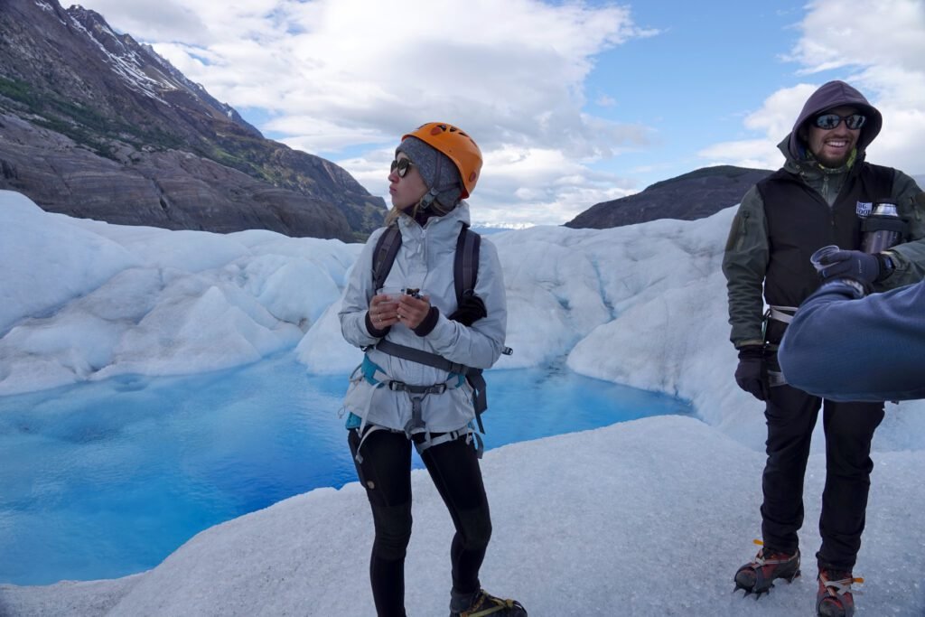 Kleiner Snack an einem Gletschersee