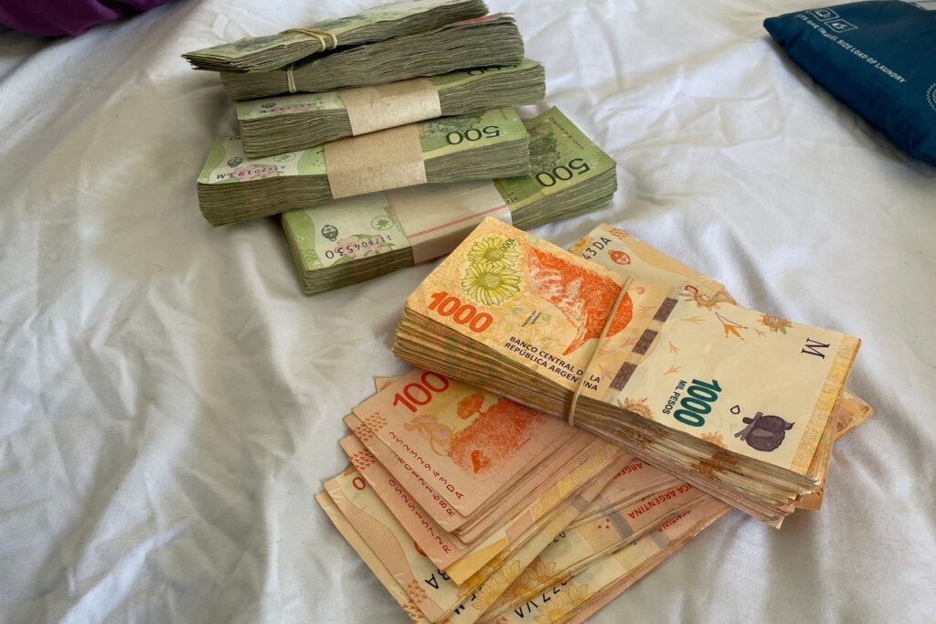 Argentinische Pesos, knapp 300€