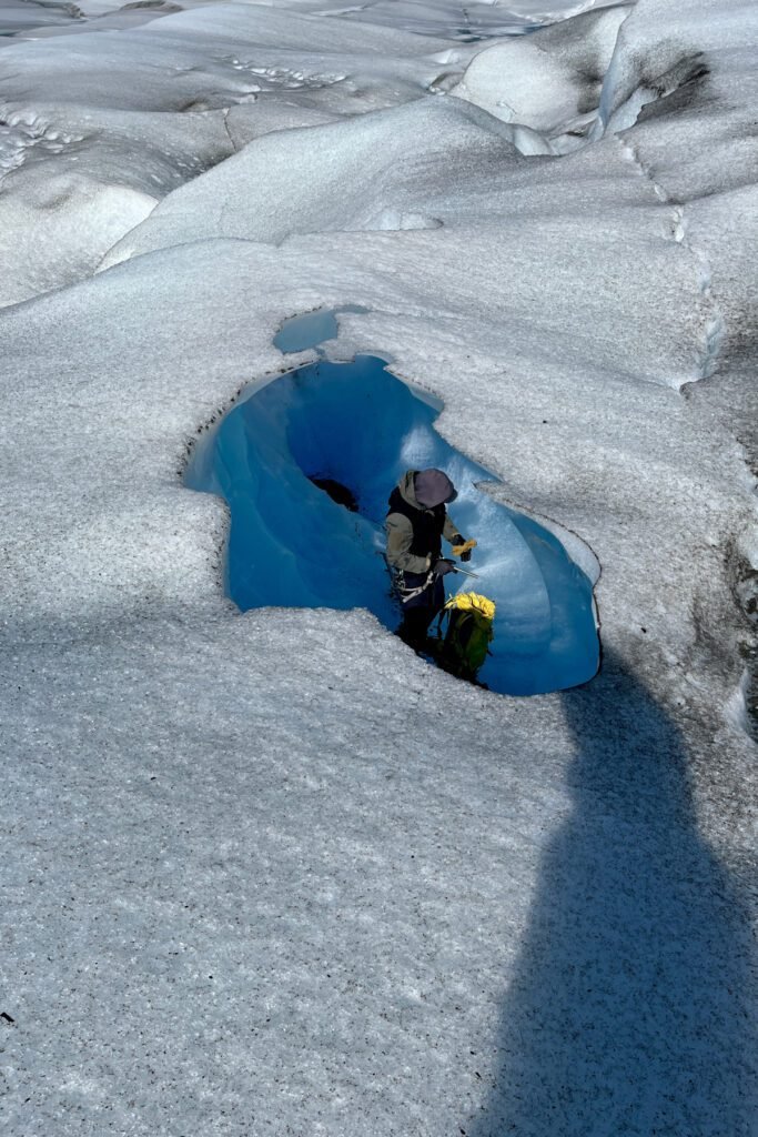 Die Höhle wird von den Guides abgesichert