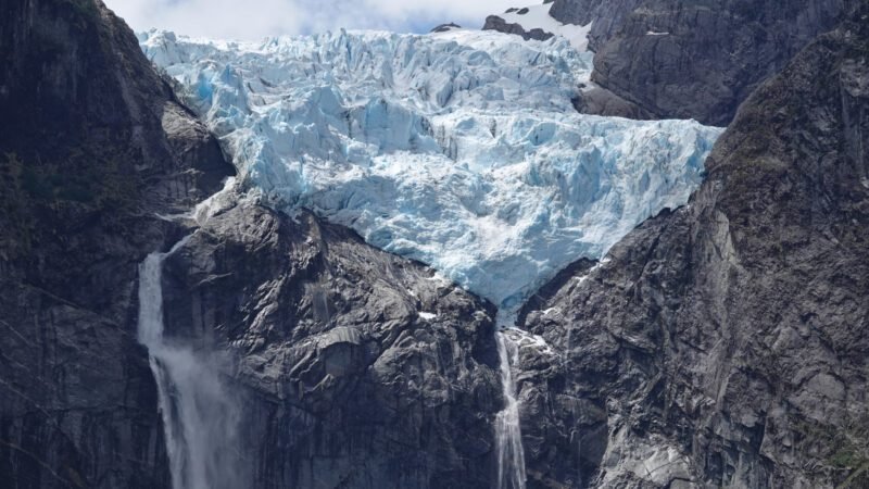 Der hängende Gletscher Ventisquero Colgante