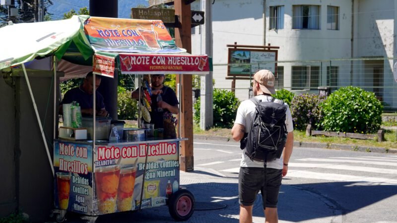 Auch in Pucón gibt es "Mote con Huesillos"