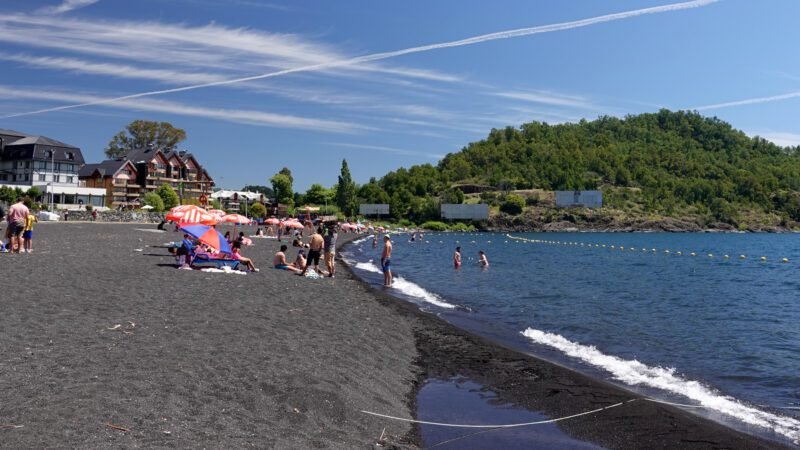 Strand am See in Pucón