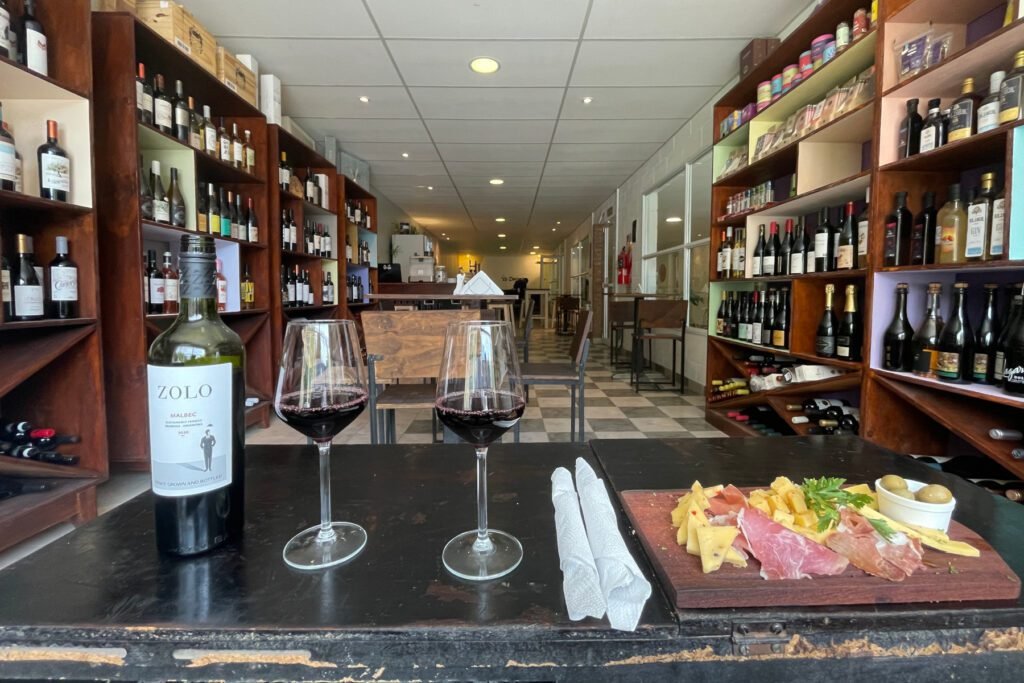 Wein und Käseplatte