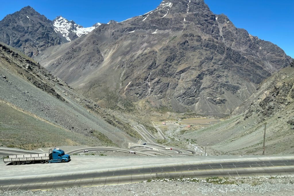 Krasse Serpentinen auf dem Weg nach Mendoza