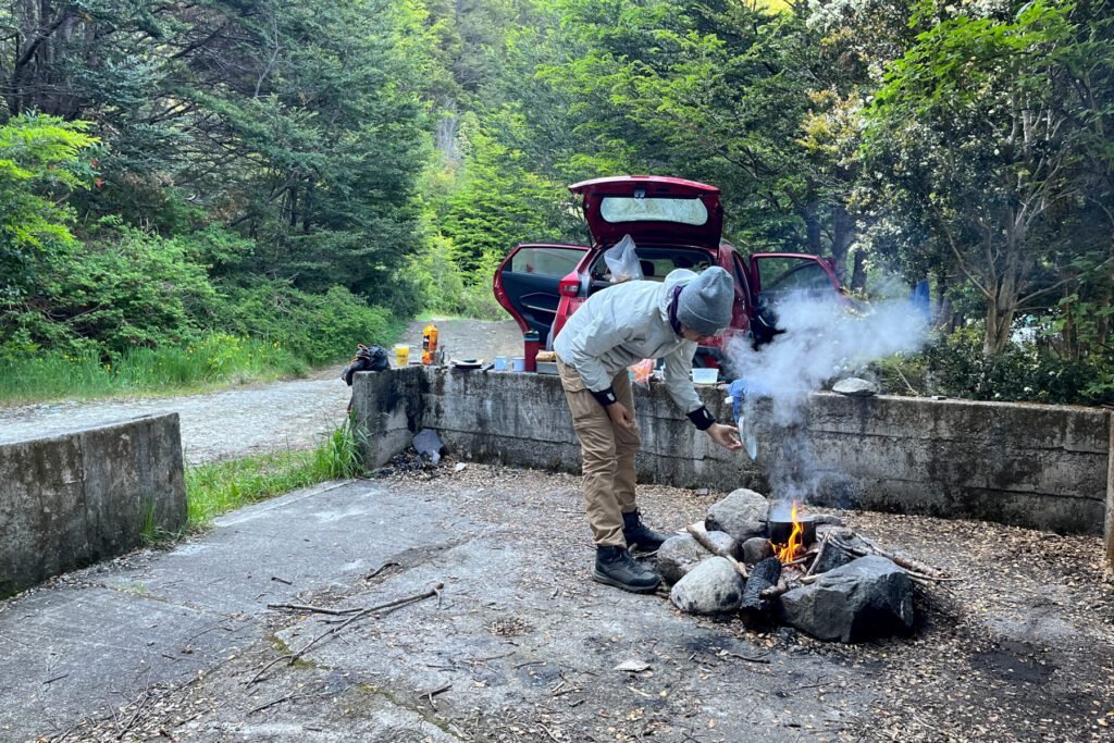 Lagerfeuer am Morgen