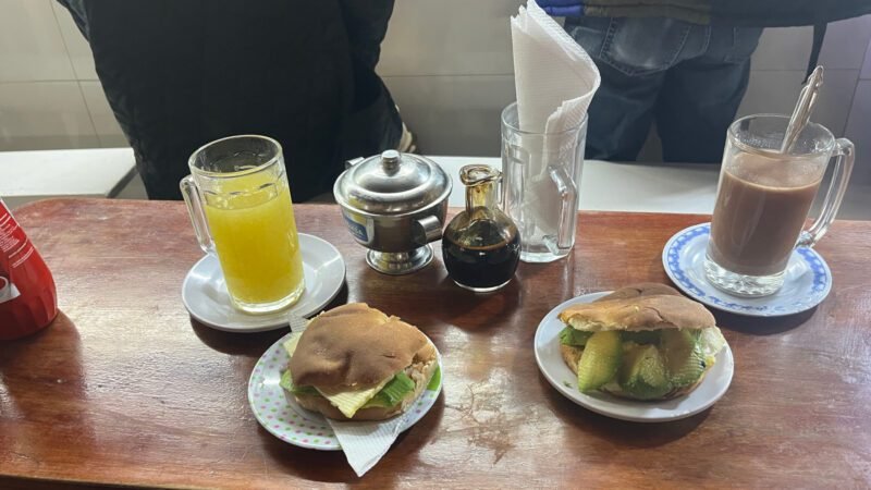 Sandwich zum Frühstück im San Pedro Market