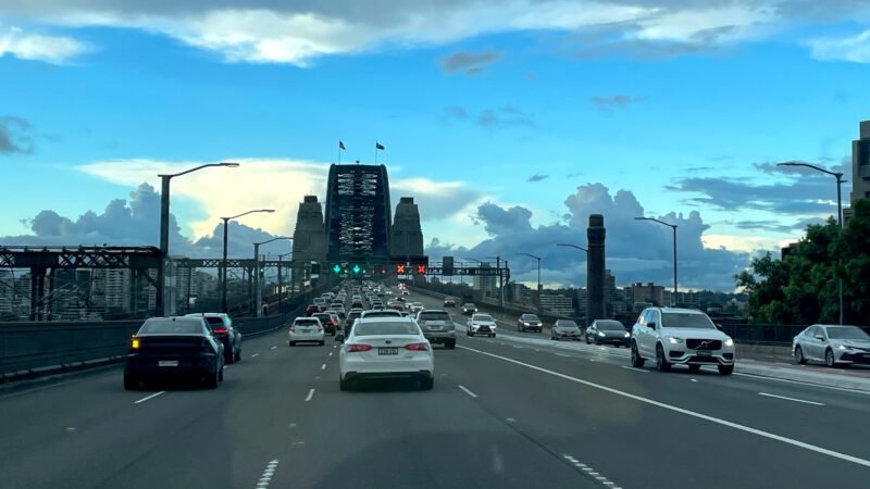Auf dem Weg zur Arbeit über die Harbour Bridge