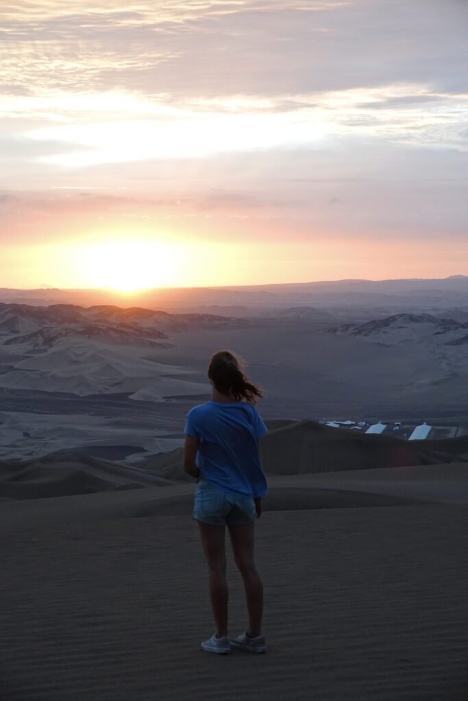 Sonnenuntergang über der Wüste um Huacachina